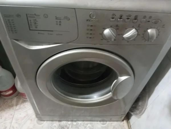 لباس شویی 5 کیلویی میشتا دست دوم